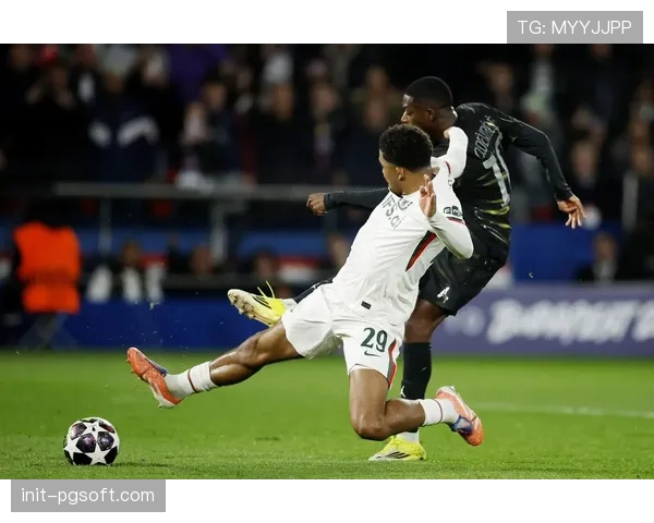 巴黎圣日耳曼主场迎战里昂,姆巴佩与切尔西旧将古斯托对位成焦点 巴黎圣日耳曼主场迎战里昂,姆巴佩与切尔西旧将古斯托对位成焦点